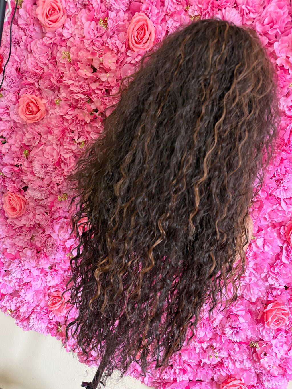 Peruka loczki Shakira brąz długa lace front pasemka